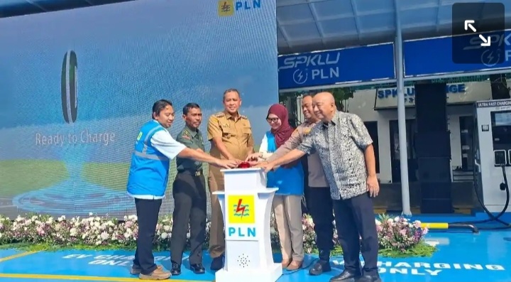 Wali Kota Bekasi Resmikan SPKLU Center PLN UP3 Bekasi, Dorong Percepatan Kendaraan Listrik