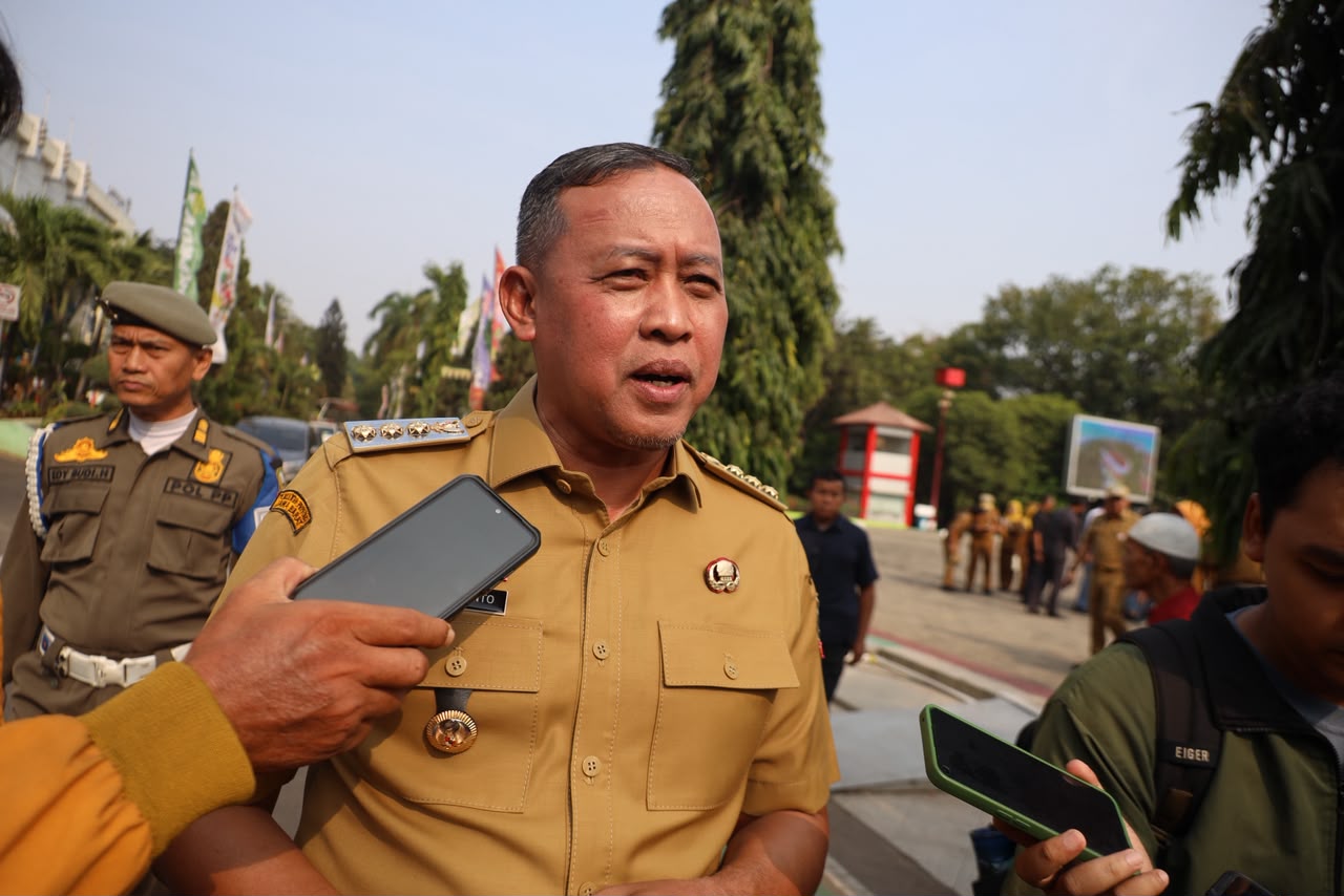 Gebrak Pasar Dimulai, Tri Adhianto Ajak ASN Ikut Gerakkan Ekonomi Pedagang Lokal