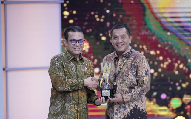 Pemkab Karawang Raih Penghargaan Tata Kelola Pemerintahan Responsif dan Akuntabel Pemkab Karawang Raih Penghargaan Tata Kelola Pemerintahan Responsif dan Akuntabel