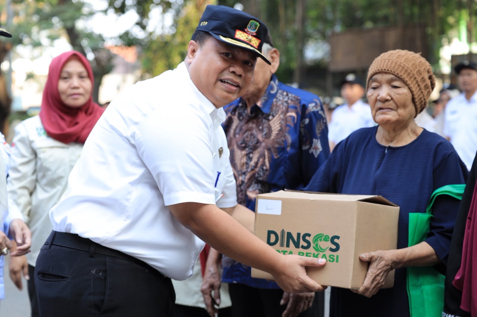 Dinsos Kota Bekasi Salurkan Permakanan Tahun 2026 bagi Anak, Lansia dan Penyandang Disabilitas Dinsos Kota Bekasi Salurkan Permakanan Tahun 2026 bagi Anak, Lansia dan Penyandang Disabilitas