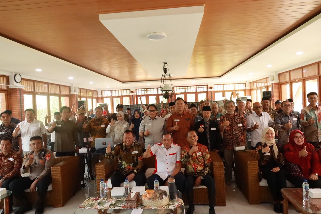 Perkuat Program Lingkar Keren, Tri Adhianto Rencanakan Berkantor di RW Mulai 2027 Perkuat Program Lingkar Keren, Tri Adhianto Rencanakan Berkantor di RW Mulai 2027