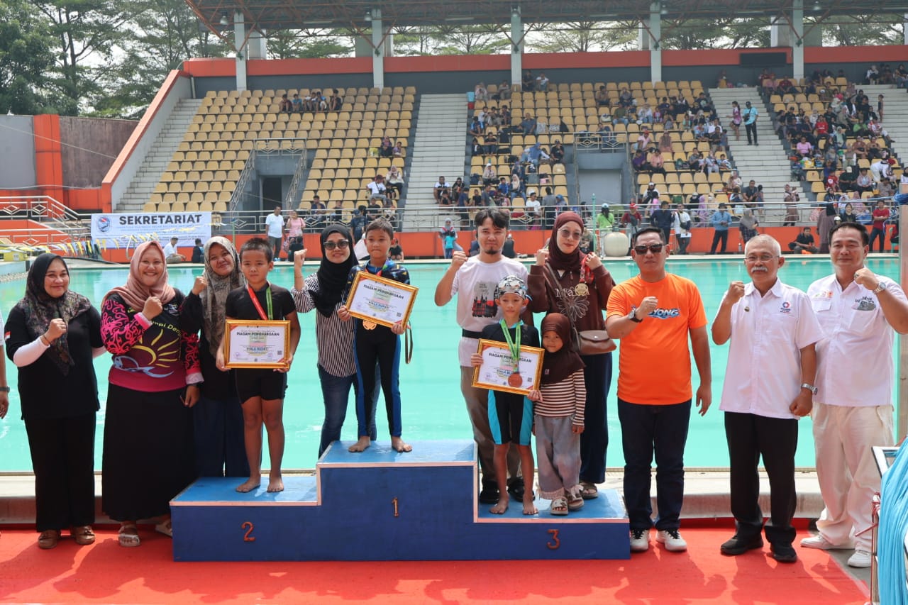 Buka Kejuaraan Renang Super Sprint 2026, Plt Bupati Tekankan Pentingnya Fasilitas Olahraga untuk Prestasi Atlet