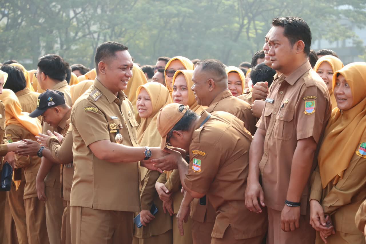 Pimpin Apel Perdana, Bupati Asep Surya Atmaja Ingatkan ASN tentang Amanah dan Tanggung Jawab