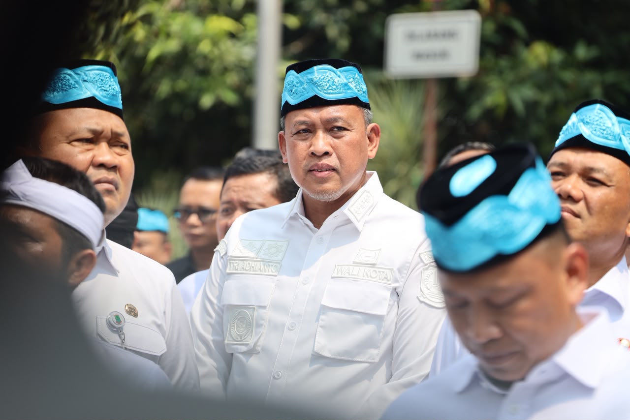 Walikota Bekasi Tri Adhianto Dukung Kerja Sama Pemprov Jabar, Warga Bisa Berobat di RS Jaringan Pemerintah Walikota Bekasi Tri Adhianto Dukung Kerja Sama Pemprov Jabar, Warga Bisa Berobat di RS Jaringan Pemerintah